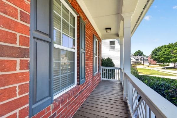 5 bedroom, 4 bathroom, 3,815 sq ft single family residence for sale at 5280 Lakerock Way, Atlanta, GA 30331 — photo 4