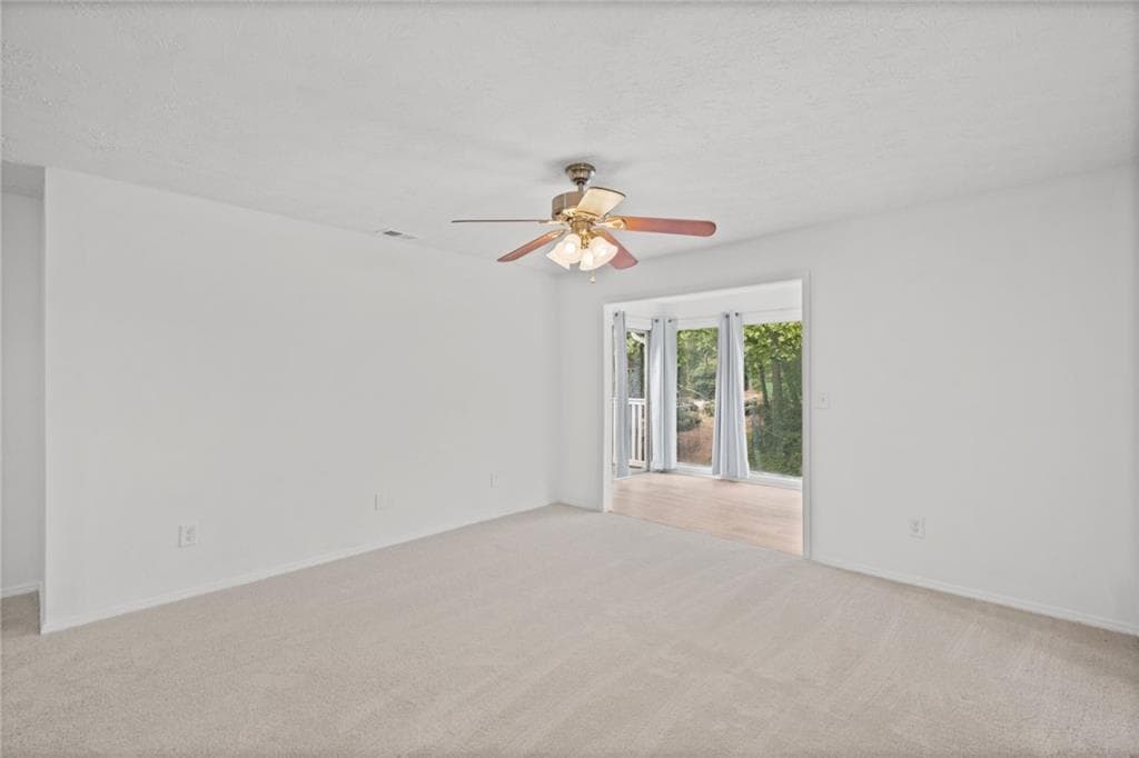 2 bedroom, 1 bathroom, 1,197 sq ft condominium for sale at 209 Augusta Drive, Marietta, GA 30067 — photo 6