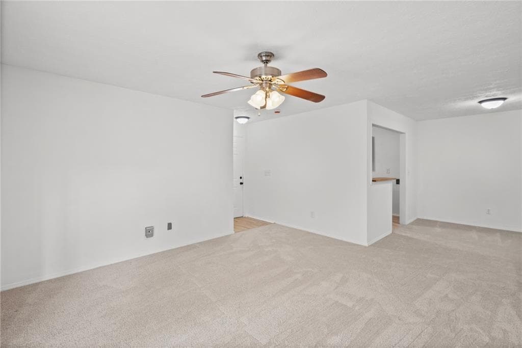2 bedroom, 1 bathroom, 1,197 sq ft condominium for sale at 209 Augusta Drive, Marietta, GA 30067 — photo 8