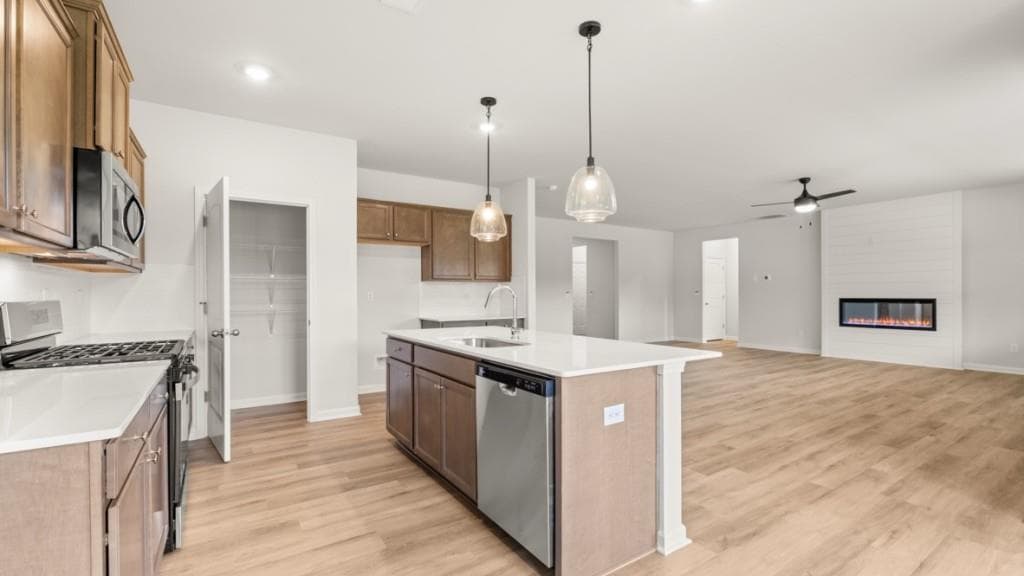 3 bedroom, 2 bathroom, 2,250 sq ft single family residence for sale at 3113 Hallsley Drive, South Fulton, GA 30349 — photo 8