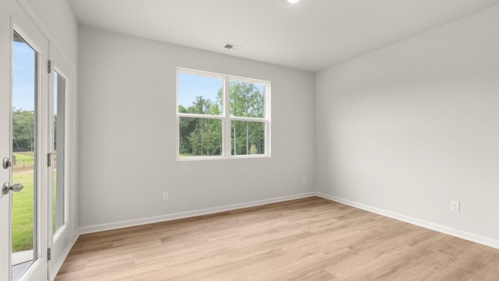 3 bedroom, 2 bathroom, 2,250 sq ft single family residence for sale at 3113 Hallsley Drive, South Fulton, GA 30349 — photo 9