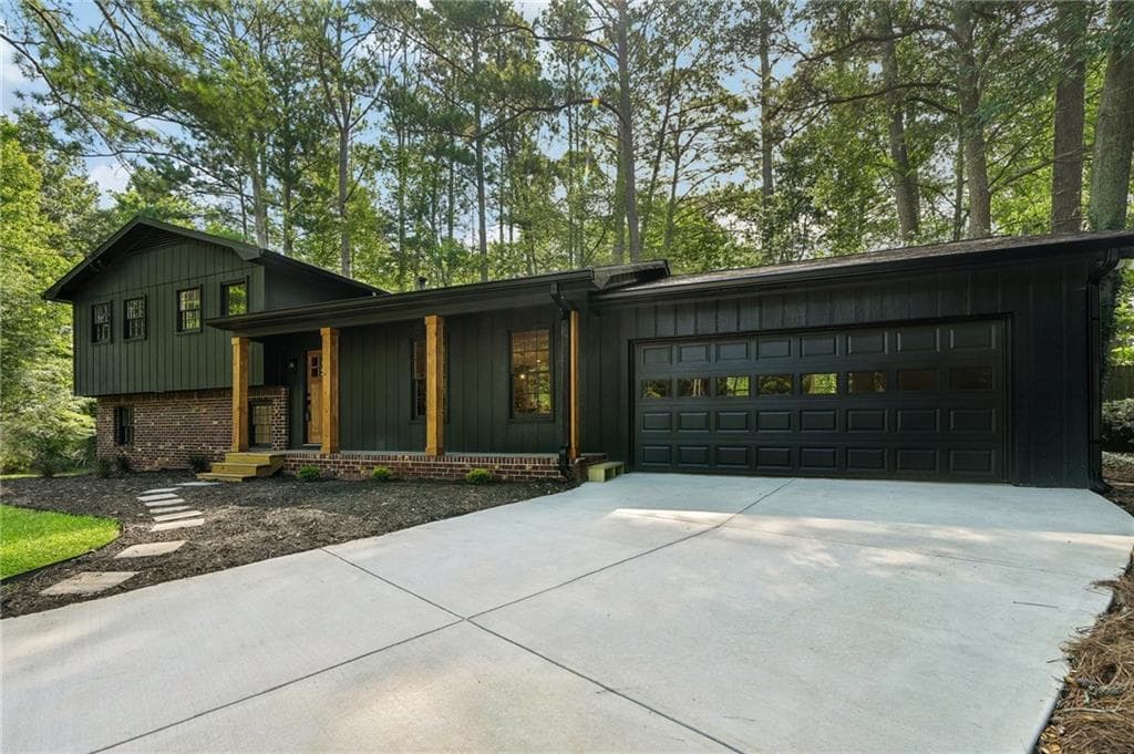 4 bedroom, 3 bathroom, 2,214 sq ft single family residence for sale at 512 Wood Forest Court, Marietta, GA 30066 — photo 1 of 29