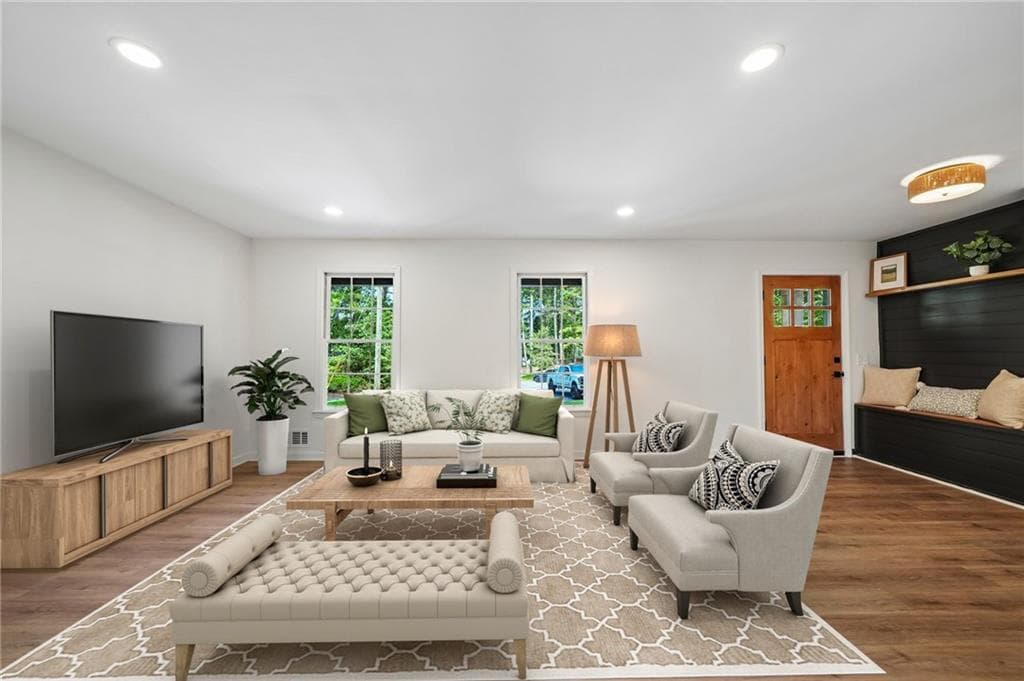 4 bedroom, 3 bathroom, 2,214 sq ft single family residence for sale at 512 Wood Forest Court, Marietta, GA 30066 — photo 2