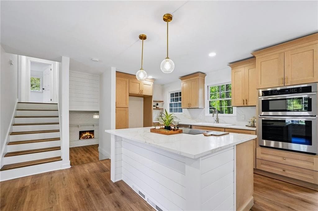 4 bedroom, 3 bathroom, 2,214 sq ft single family residence for sale at 512 Wood Forest Court, Marietta, GA 30066 — photo 7