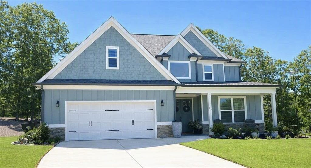 4 bedroom, 4 bathroom, 3,100 sq ft single family residence under contract at 13 Cranford Circle, Cartersville, GA 30120