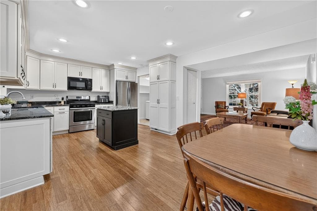 2 bedroom, 2 bathroom, 1,245 sq ft condominium for sale at 3825 Lavista Road M1, Tucker, GA 30084 — photo 7