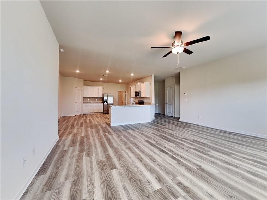 4 bedroom, 2 bathroom, 2,226 sq ft single family residence for rent at 1141 Amadas Drive, Locust Grove, GA 30248 for $2,125 a month — photo 4