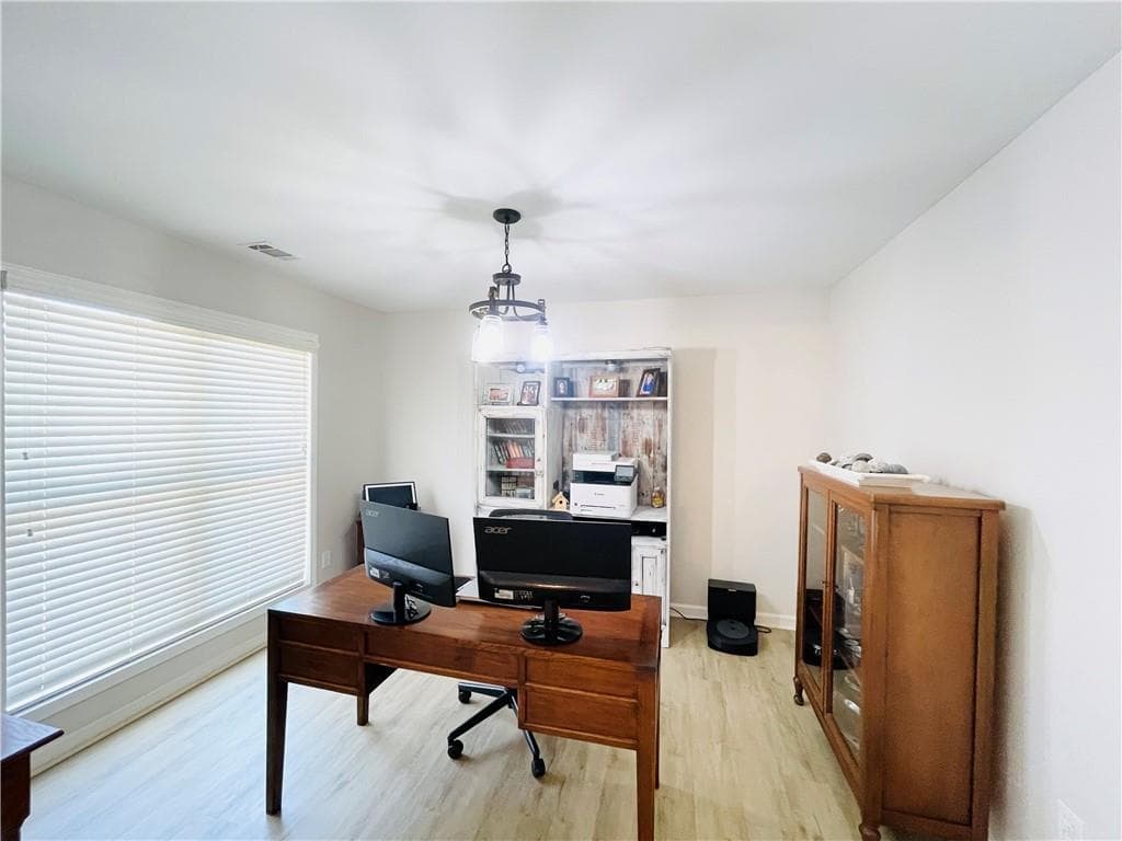 4 bedroom, 4 bathroom, 2,862 sq ft single family residence for sale at 5313 Shadow Walk Way, Gainesville, GA 30507 — photo 3