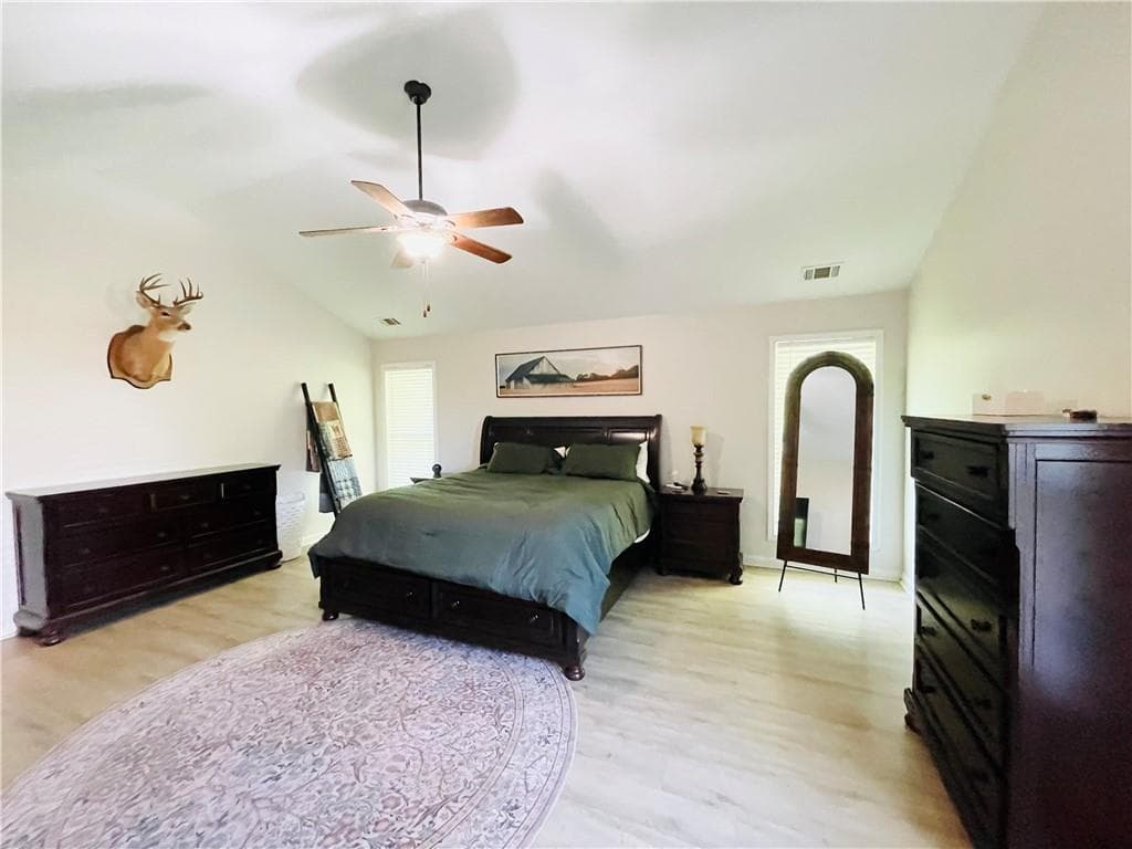 4 bedroom, 4 bathroom, 2,862 sq ft single family residence for sale at 5313 Shadow Walk Way, Gainesville, GA 30507 — photo 10
