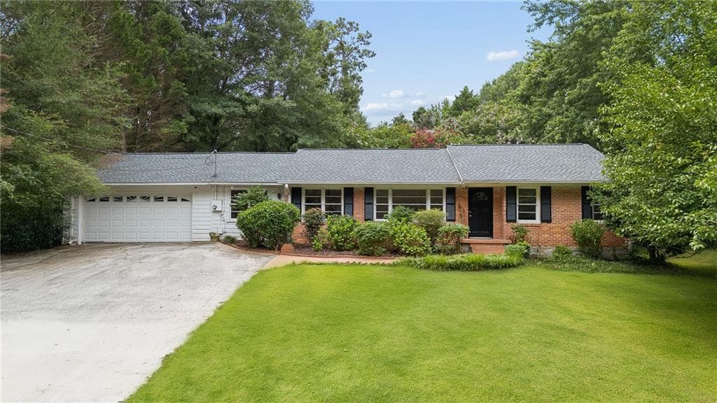 4 bedroom, 4 bathroom, 2,281 sq ft single family residence for sale at 5028 Tilly Mill Road, Atlanta, GA 30338 — photo 1 of 35