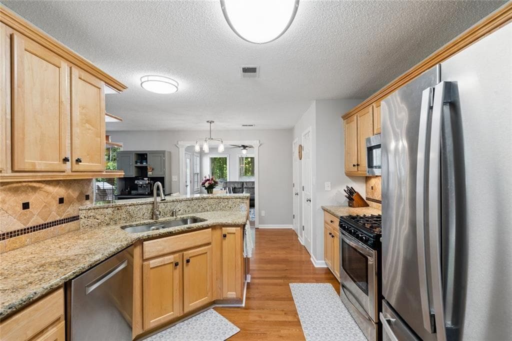 3 bedroom, 3 bathroom, 2,597 sq ft single family residence under contract at 954 Wandering Vine Drive, Mableton, GA 30126 — photo 8