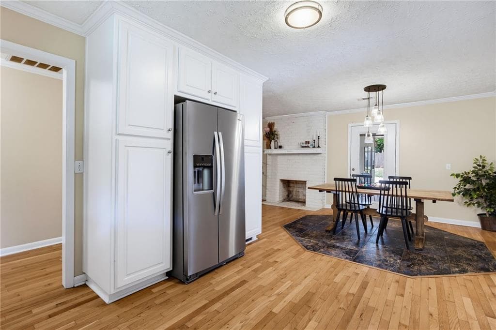 3 bedroom, 3 bathroom, 1,850 sq ft single family residence for sale at 3307 Wildwood Drive, Marietta, GA 30060 — photo 6