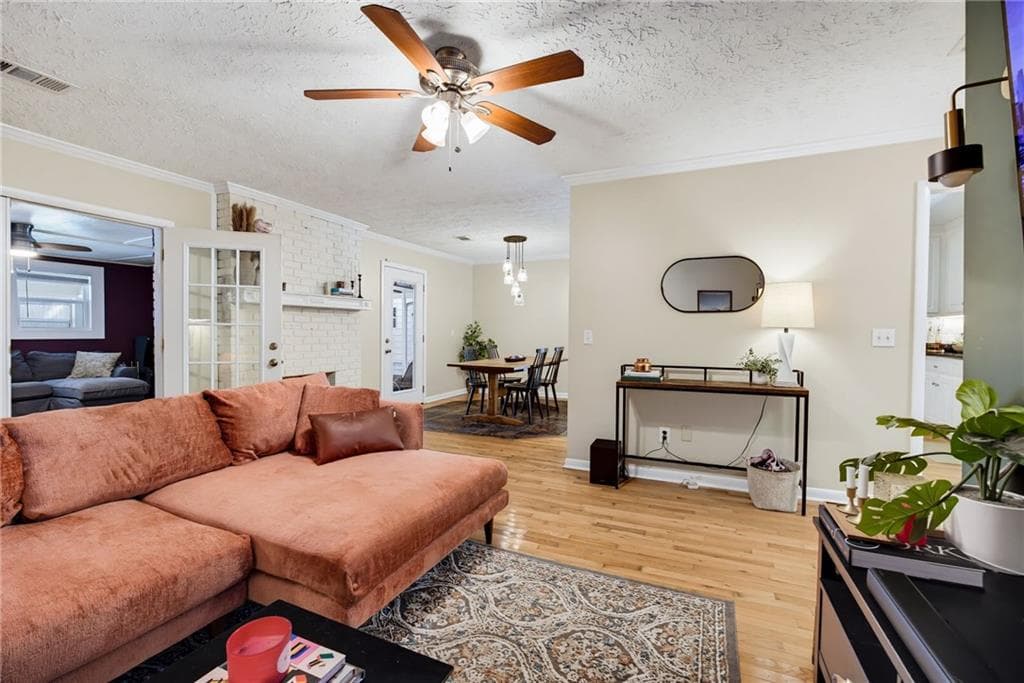 3 bedroom, 3 bathroom, 1,850 sq ft single family residence for sale at 3307 Wildwood Drive, Marietta, GA 30060 — photo 8
