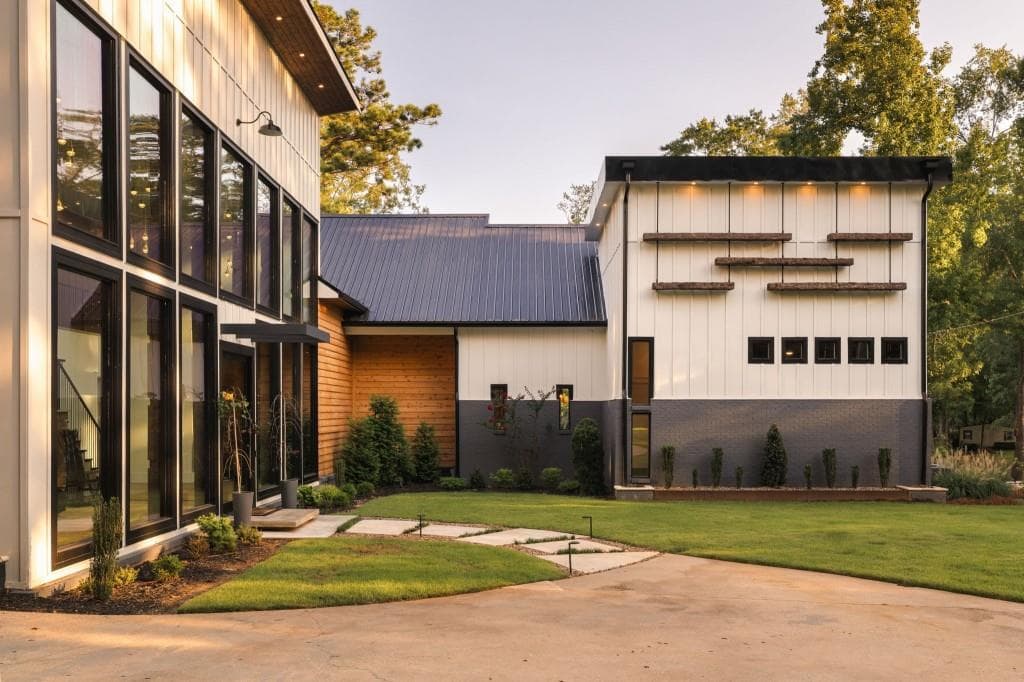 5 bedroom, 6 bathroom, 2,714 sq ft single family residence for sale at 298 W River Bend Drive, Eatonton, GA 31024 — photo 10