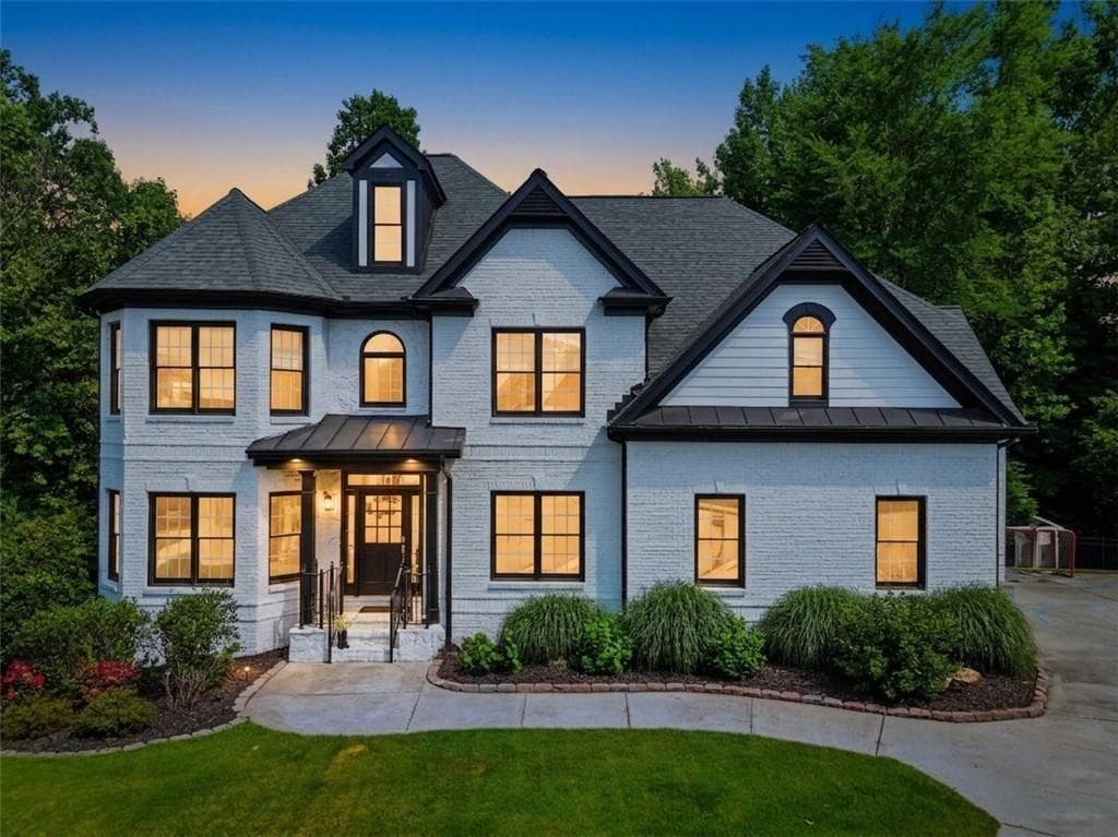 6 bedroom, 5 bathroom, 4,258 sq ft single family residence for sale at 205 Stillwater Glen, Woodstock, GA 30188 — photo 4