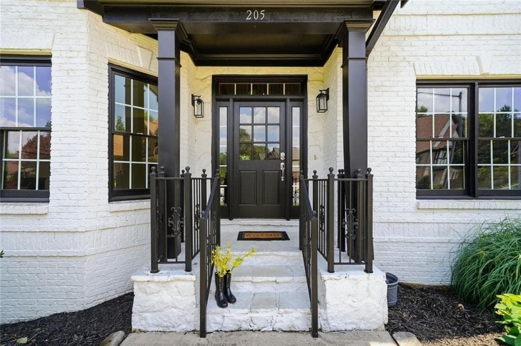 6 bedroom, 5 bathroom, 4,258 sq ft single family residence for sale at 205 Stillwater Glen, Woodstock, GA 30188 — photo 6