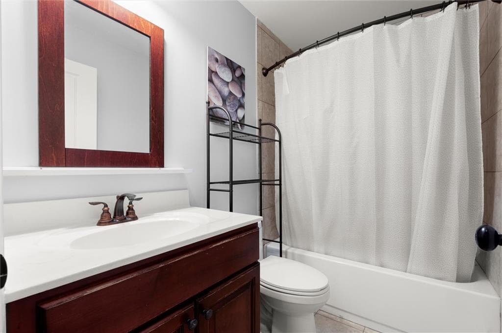 4 bedroom, 5 bathroom, 3,200 sq ft townhouse for rent at 5583 Julian Place, Atlanta, GA 30342 for $4,699 a month — photo 7