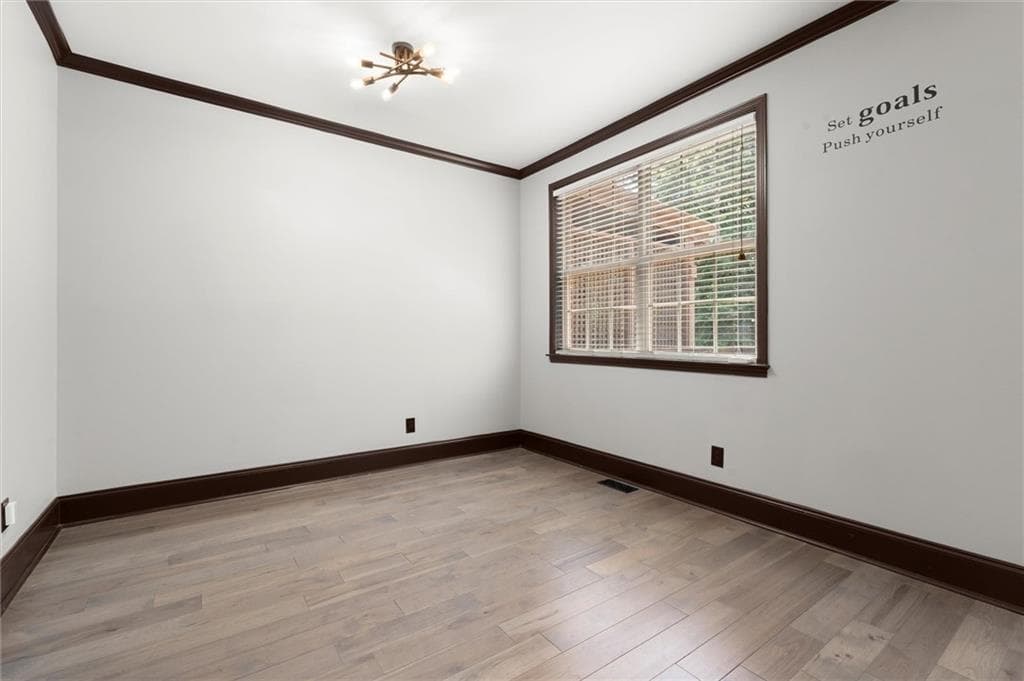 4 bedroom, 5 bathroom, 3,200 sq ft townhouse for rent at 5583 Julian Place, Atlanta, GA 30342 for $4,699 a month — photo 8