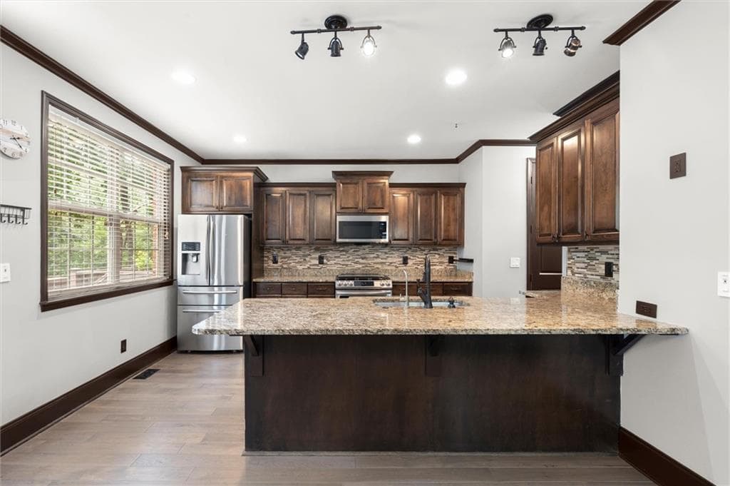 4 bedroom, 5 bathroom, 3,200 sq ft townhouse for rent at 5583 Julian Place, Atlanta, GA 30342 for $4,699 a month — photo 9