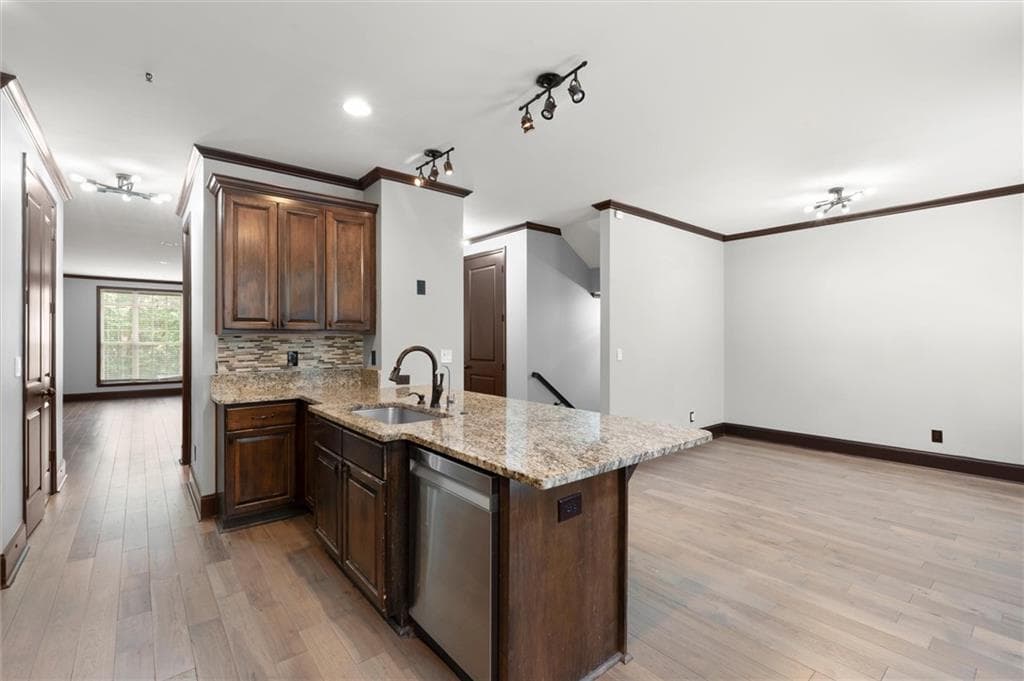 4 bedroom, 5 bathroom, 3,200 sq ft townhouse for rent at 5583 Julian Place, Atlanta, GA 30342 for $4,699 a month — photo 10