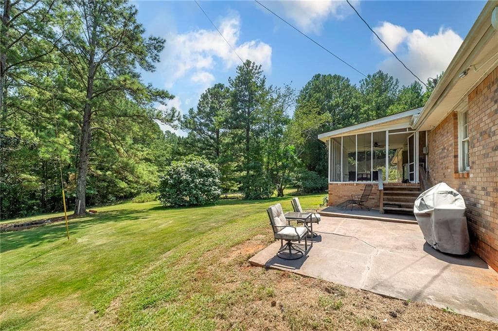3 bedroom, 3 bathroom, 2,322 sq ft single family residence under contract at 2450 McGarity Road, Mcdonough, GA 30252 — photo 6