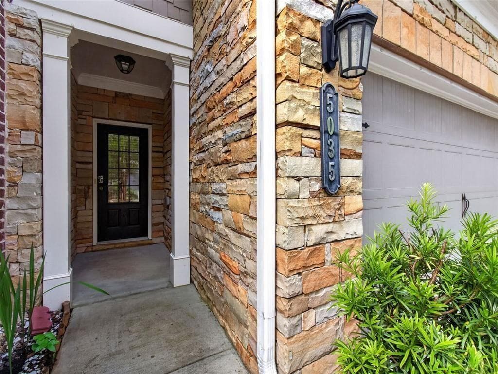 4 bedroom, 3 bathroom, 2,428 sq ft townhouse under contract at 5035 Garrett Court, Johns Creek, GA 30005 — photo 5