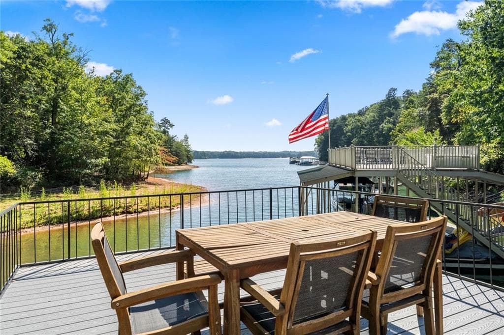 3 bedroom, 2 bathroom, 2,000 sq ft single family residence for sale at 4785 Perry Road, Gainesville, GA 30506 — photo 2