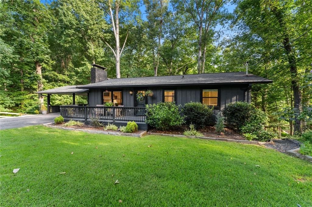 3 bedroom, 2 bathroom, 2,000 sq ft single family residence for sale at 4785 Perry Road, Gainesville, GA 30506 — photo 3