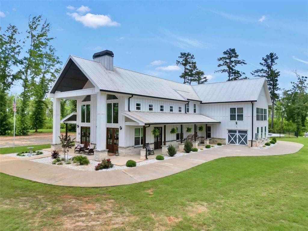 5 bedroom, 5 bathroom, 4,055 sq ft single family residence for sale at 1384 Hopewell Road, Forsyth, GA 31029