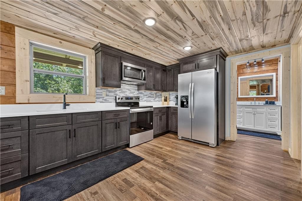 2 bedroom, 2 bathroom, 2,136 sq ft single family residence for sale at 196 N Jakes Landing Way, Ellijay, GA 30540 — photo 10