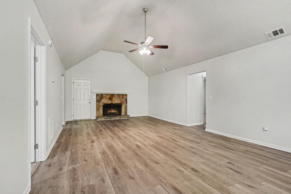 3 bedroom, 2 bathroom, 1,450 sq ft single family residence under contract at 3503 Warwick Way, Snellville, GA 30039 — photo 3