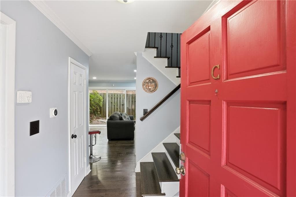 3 bedroom, 3 bathroom, 1,444 sq ft condominium for sale at 3320 Northcrest Road C, Atlanta, GA 30340 — photo 2