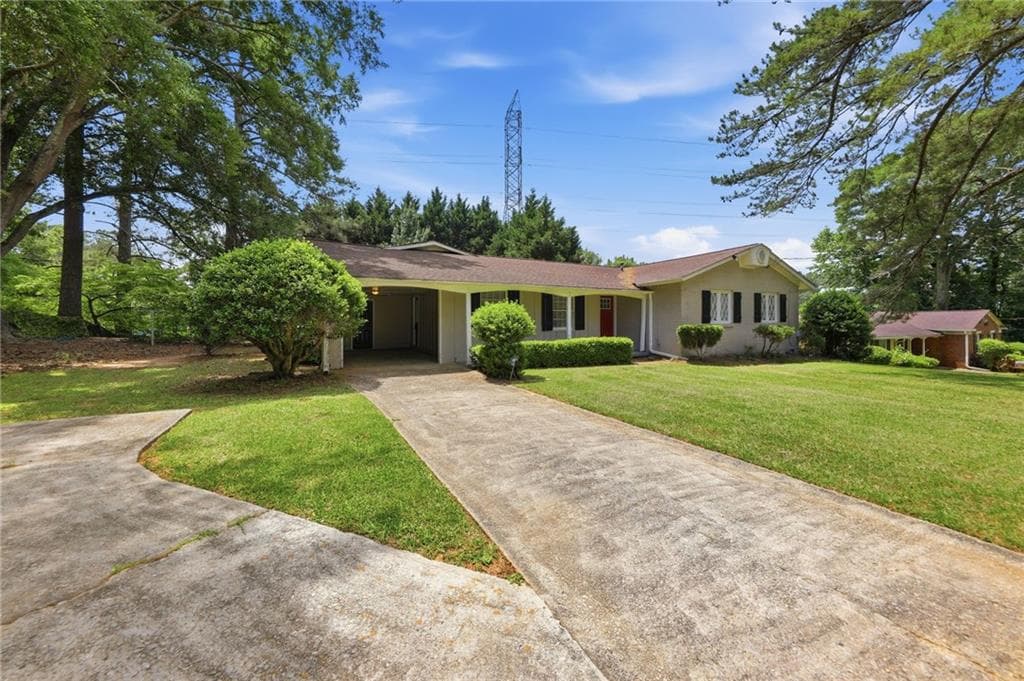 3 bedroom, 2 bathroom, 1,979 sq ft single family residence under contract at 3570 Hogan Road, Atlanta, GA 30331 — photo 2