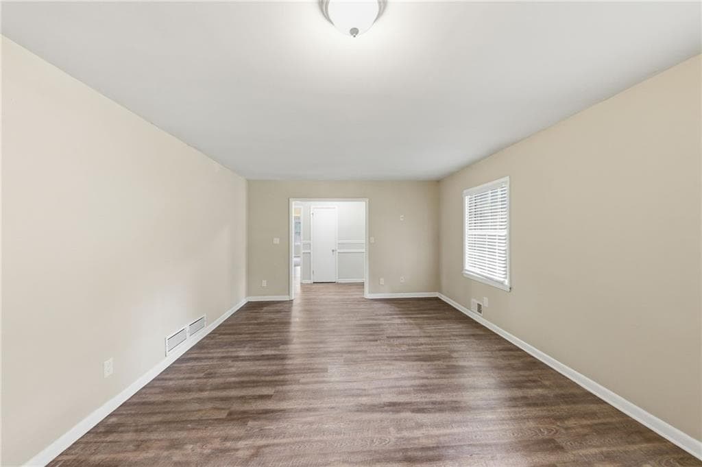 3 bedroom, 2 bathroom, 1,979 sq ft single family residence under contract at 3570 Hogan Road, Atlanta, GA 30331 — photo 10