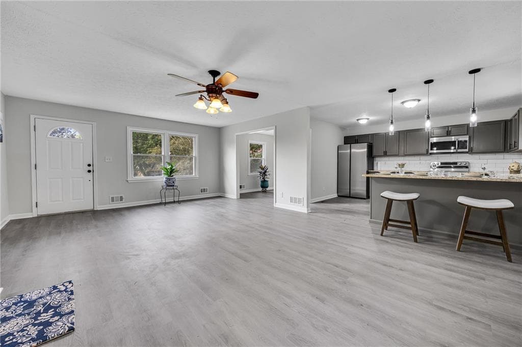 3 bedroom, 2 bathroom, 1,456 sq ft single family residence for sale at 3417 Creekwood Drive, Conyers, GA 30094 — photo 9