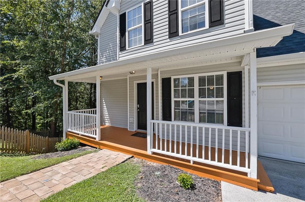 3 bedroom, 3 bathroom, 1,286 sq ft single family residence for sale at 1081 Whispering Woods Drive, Canton, GA 30114 — photo 3