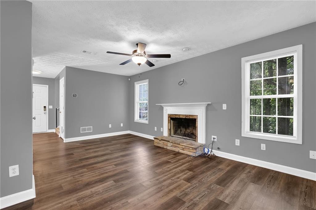 3 bedroom, 3 bathroom, 1,286 sq ft single family residence for sale at 1081 Whispering Woods Drive, Canton, GA 30114 — photo 5