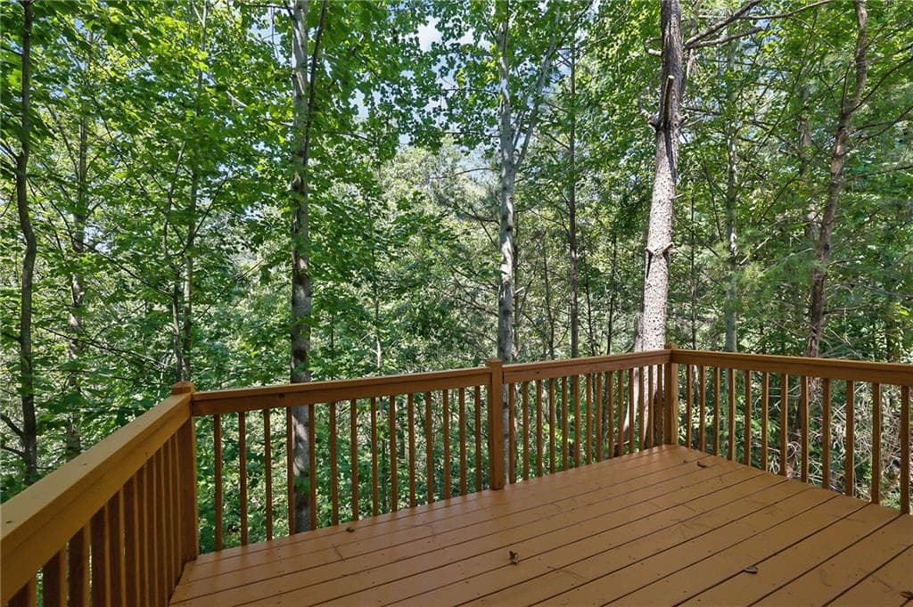 3 bedroom, 3 bathroom, 1,286 sq ft single family residence for sale at 1081 Whispering Woods Drive, Canton, GA 30114 — photo 7
