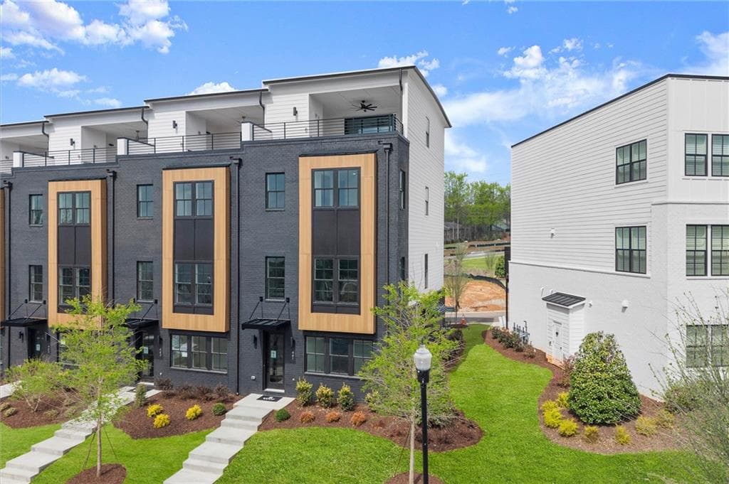 4 bedroom, 5 bathroom, 2,649 sq ft townhouse for sale at 441 Mezzo Lane 93, Alpharetta, GA 30009