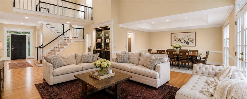 4 bedroom, 4 bathroom, 3,319 sq ft single family residence for rent at 3795 Ashford Trail, Brookhaven, GA 30319 for $4,650 a month — photo 2
