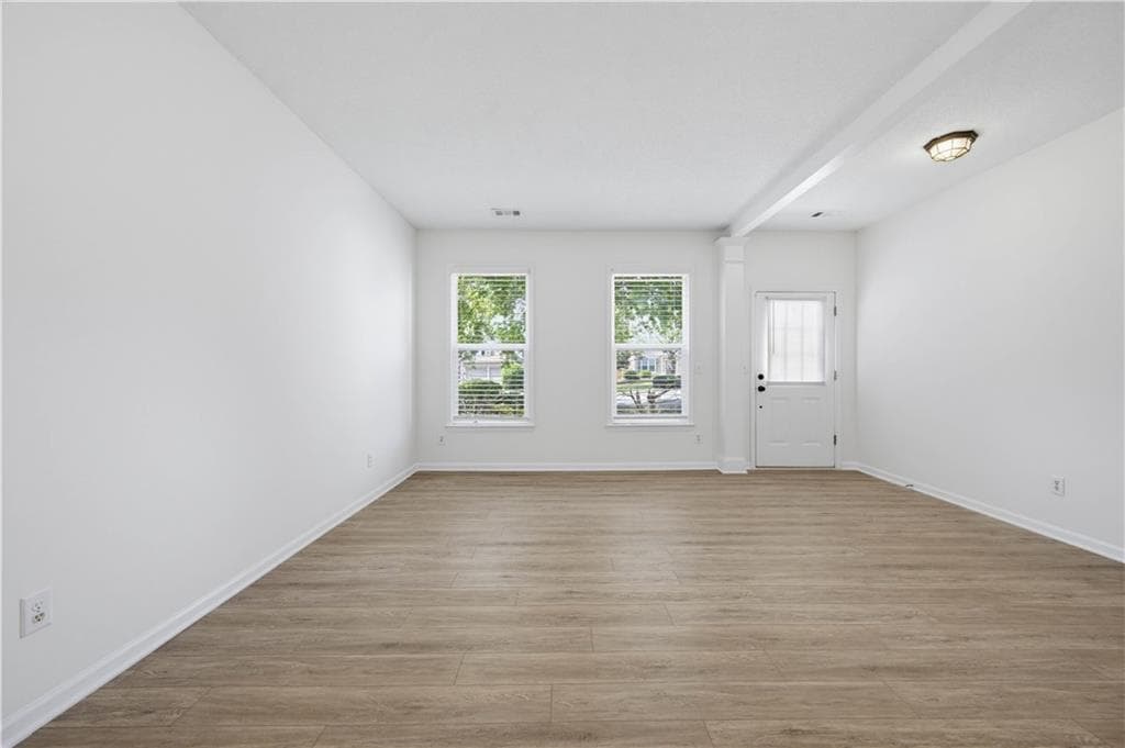 3 bedroom, 3 bathroom, 1,908 sq ft single family residence for rent at 395 Cadeleigh Court, Johns Creek, GA 30005 for $2,600 a month — photo 5