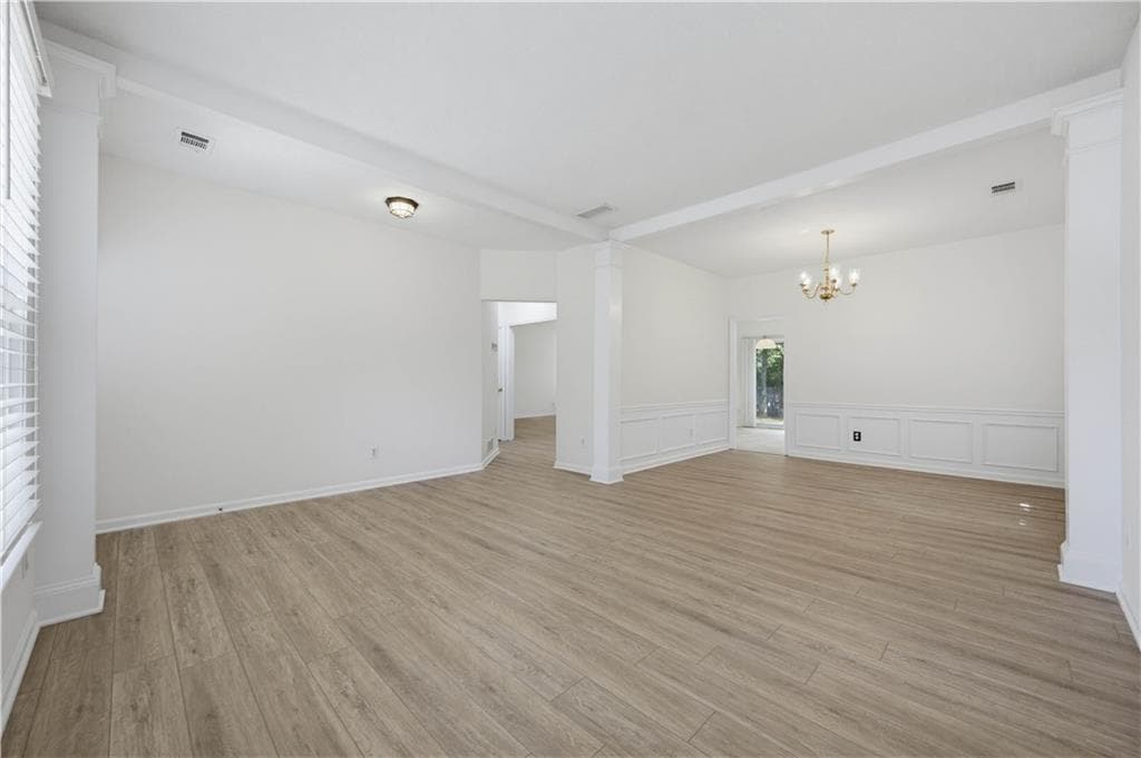 3 bedroom, 3 bathroom, 1,908 sq ft single family residence for rent at 395 Cadeleigh Court, Johns Creek, GA 30005 for $2,600 a month — photo 6
