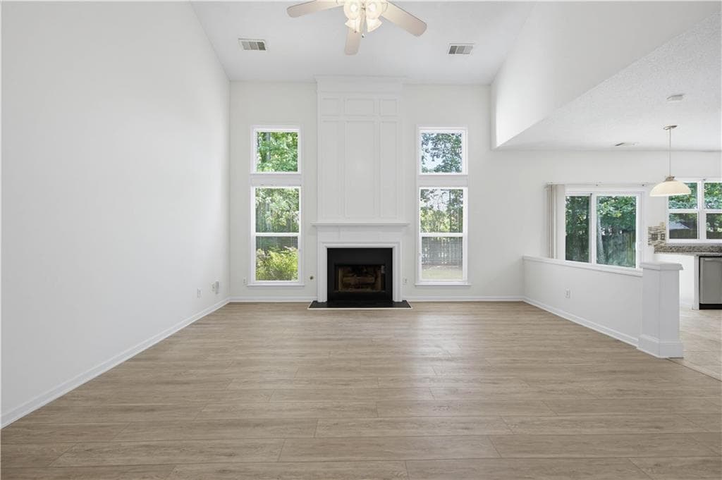 3 bedroom, 3 bathroom, 1,908 sq ft single family residence for rent at 395 Cadeleigh Court, Johns Creek, GA 30005 for $2,600 a month — photo 9