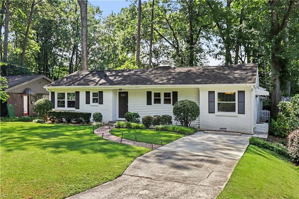 3 bedroom, 2 bathroom, 2,020 sq ft single family residence for sale at 975 Cardova Drive, Atlanta, GA 30324 — photo 3