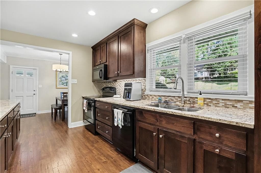 3 bedroom, 2 bathroom, 2,020 sq ft single family residence for sale at 975 Cardova Drive, Atlanta, GA 30324 — photo 4