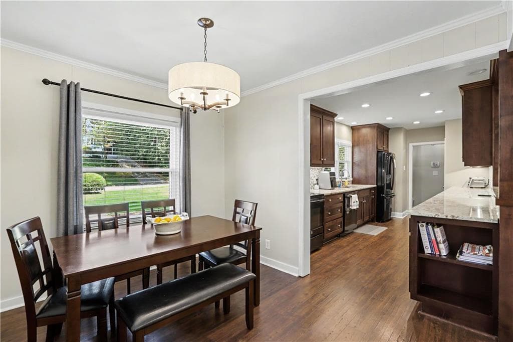3 bedroom, 2 bathroom, 2,020 sq ft single family residence for sale at 975 Cardova Drive, Atlanta, GA 30324 — photo 6