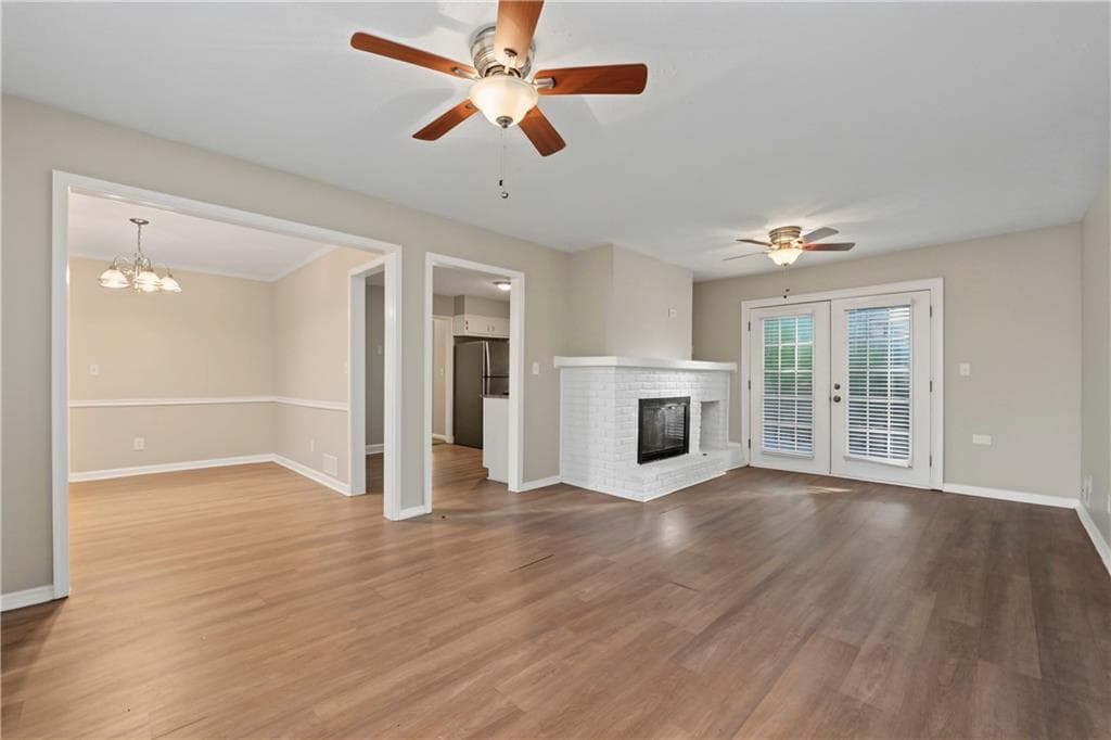3 bedroom, 3 bathroom, 1,864 sq ft single family residence for sale at 212 Sarann Court, Lilburn, GA 30047 — photo 5