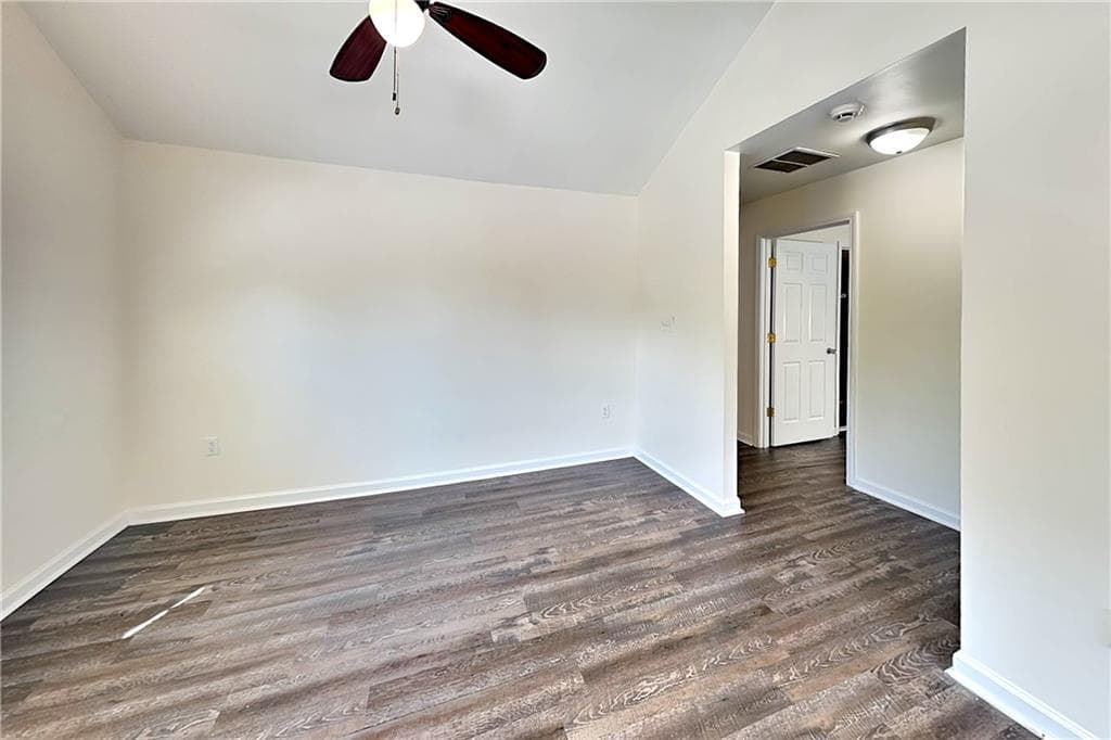 3 bedroom, 2 bathroom, 956 sq ft single family residence for rent at 232 Chappell Road, Atlanta, GA 30314 for $1,525 a month — photo 2