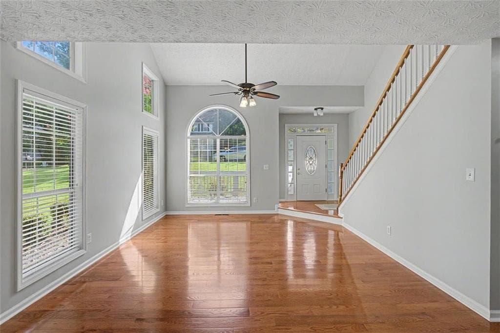 5 bedroom, 4 bathroom, 1,928 sq ft single family residence under contract at 1011 Braelin Court, Woodstock, GA 30189 — photo 10