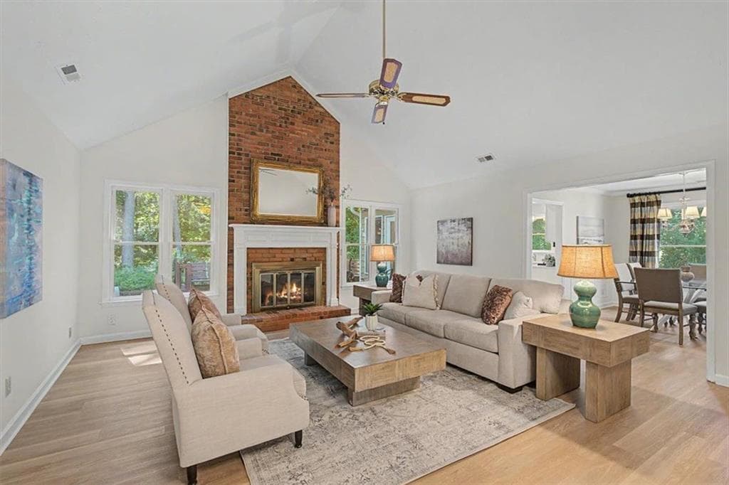 3 bedroom, 3 bathroom, 2,217 sq ft single family residence under contract at 820 Kenley Walk, Roswell, GA 30076 — photo 4